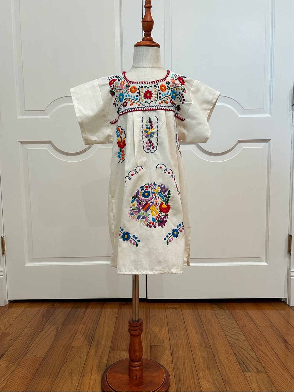 Tehuacan Girls Mexican Dress hand embroidery.